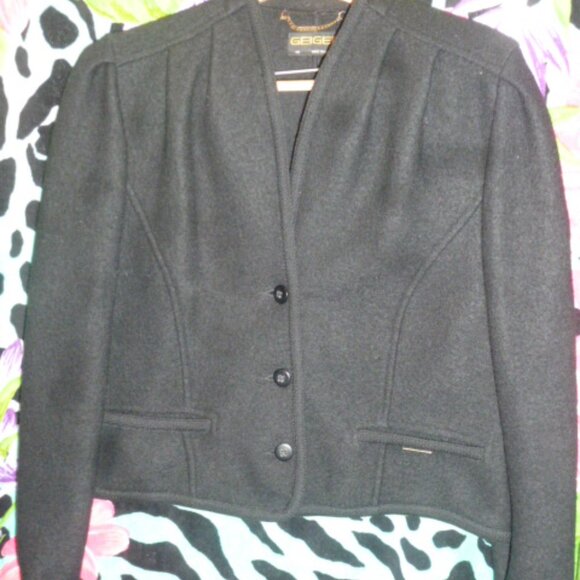 Elegant Cropped 100% wool Geiger Made in Austria jacket cardigan Sz40 EU - Picture 3 of 9